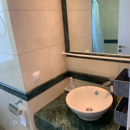 Elias 1-bedroom On The With Pool *