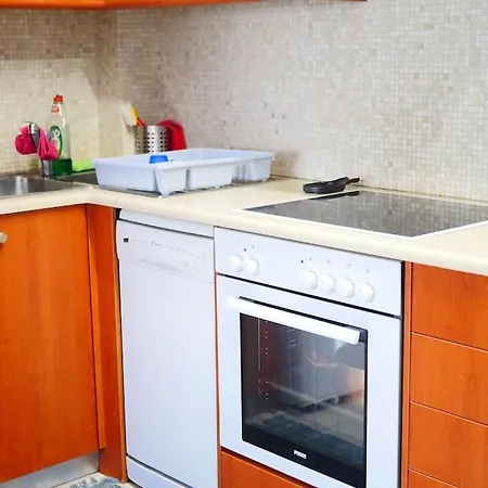 Apartment Elias: 3-bedroom Beachfront With Jacuzzi & Pool *