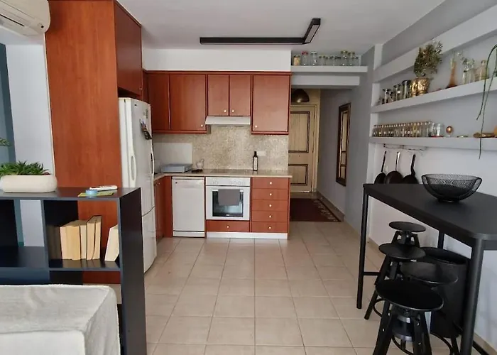 Elias 1-bedroom On The With Pool *