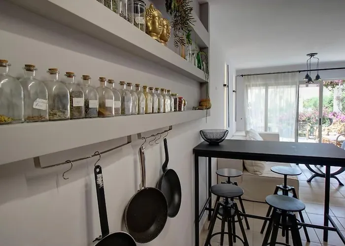 Elias 1-bedroom On The With Pool