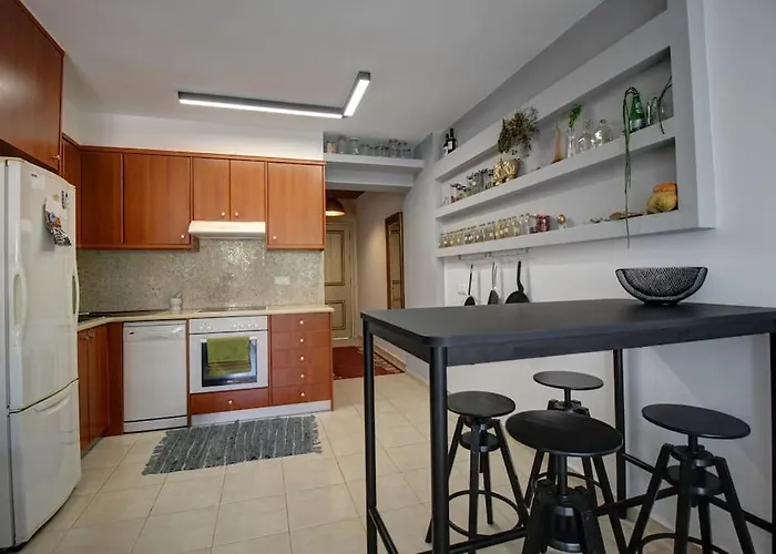 Elias 1-bedroom On The With Pool Appartement *