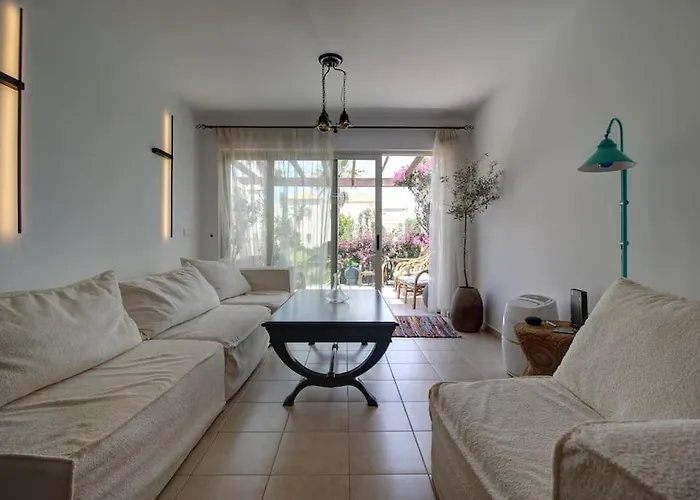 Elias 1-bedroom On The With Pool * La Canée