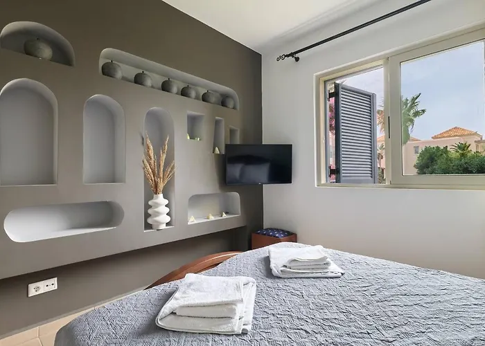 Elias 1-bedroom On The With Pool Appartement *