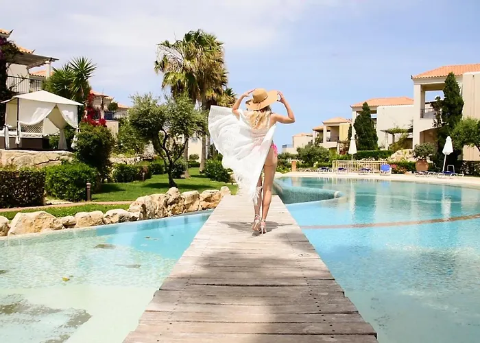 Appartement Elias 1-bedroom On The With Pool *