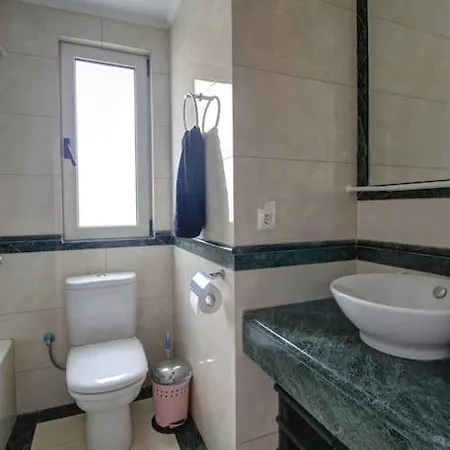 Elias 1-bedroom On The With Pool アパート