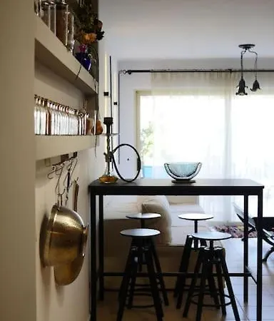 Elias 1-bedroom On The With Pool Апартаменти